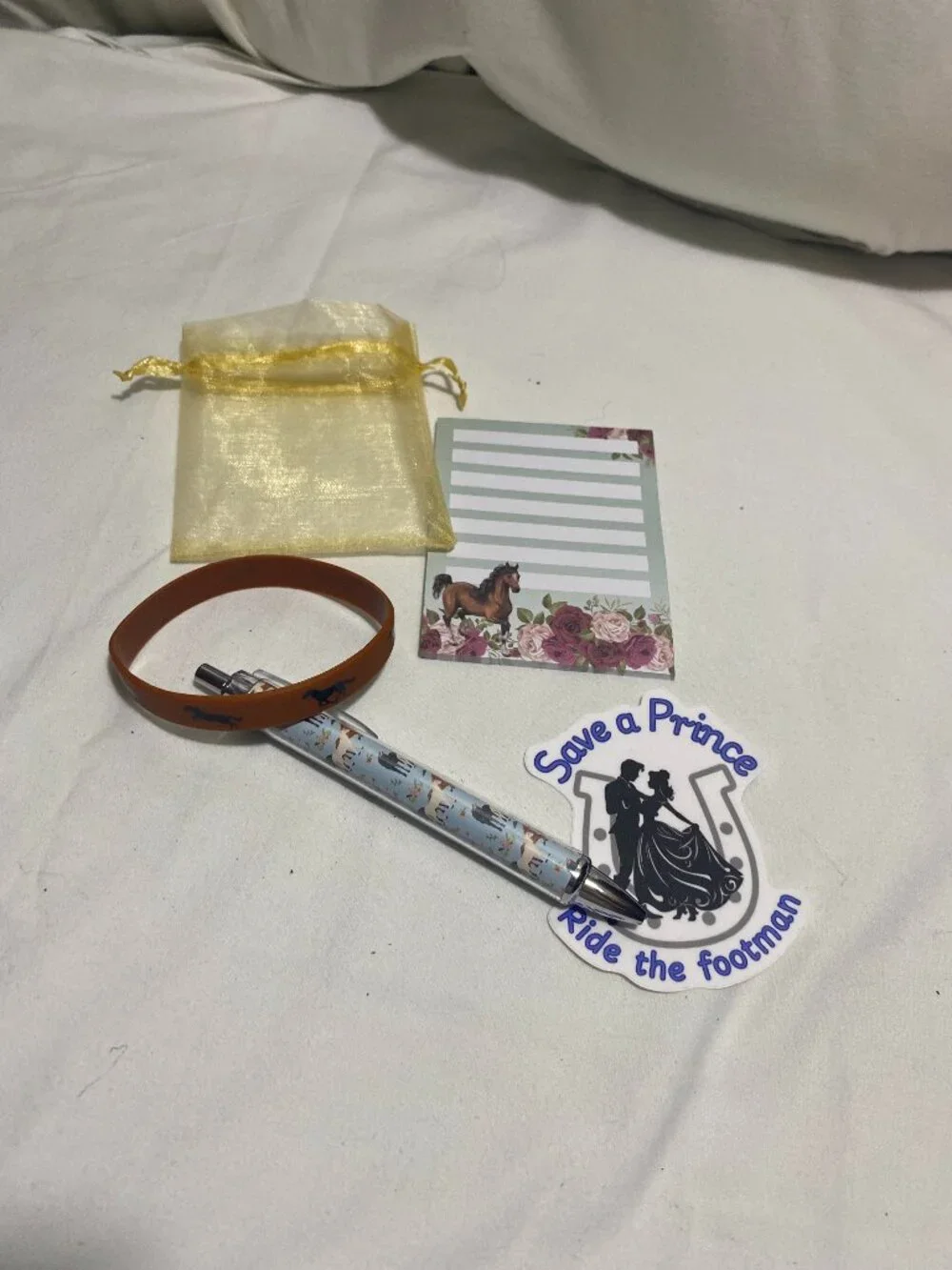 Horse Lover Gift Set Bracelet Pen Notepad Sticker Organza Bag 5 Piece Lot